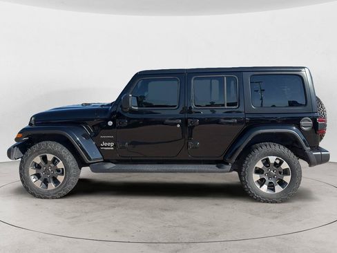 Used 2022 Jeep Wrangler Unlimited Sahara w/ LED Lighting Group AWD/4WD image 4