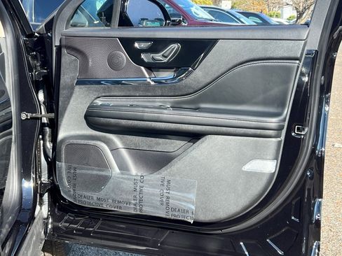 New 2026 Lincoln Corsair Reserve w/ Jet Appearance Package image 7