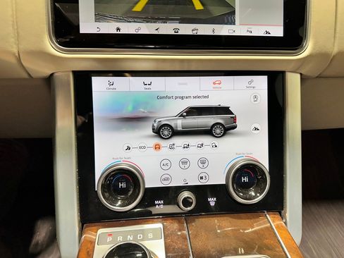 Used 2020 Land Rover Range Rover HSE image 25