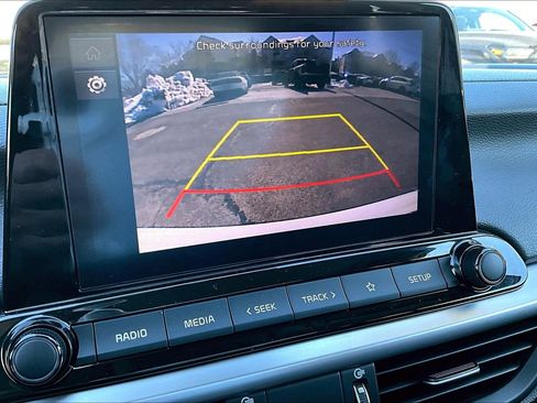 Used 2024 Kia Forte LXS image 19