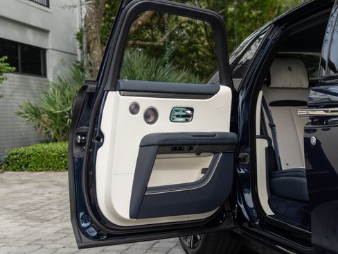 Used 2023 Rolls-Royce Ghost Black Badge w/ Black Badge Ghost Package image 59