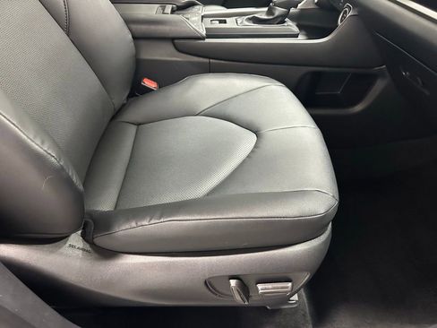 Used 2025 Toyota Grand Highlander XLE image 63