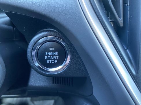 Used 2024 Subaru Crosstrek 2.0i Premium image 32