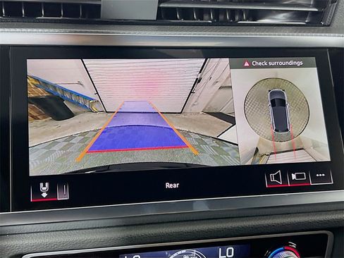 Used 2025 Audi Q3 2.0T Premium Plus image 16