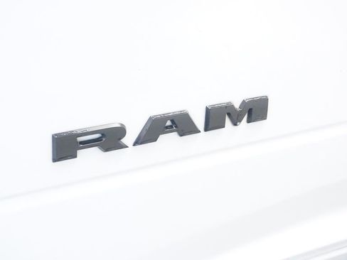 Certified 2019 RAM 2500 Laramie w/ Night Edition image 19