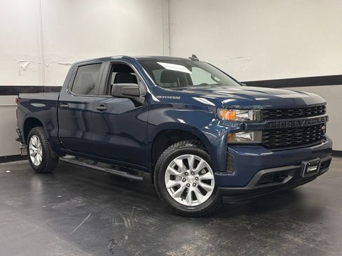 Used 2020 Chevrolet Silverado 1500 Custom w/ Custom Value Package RWD image 2