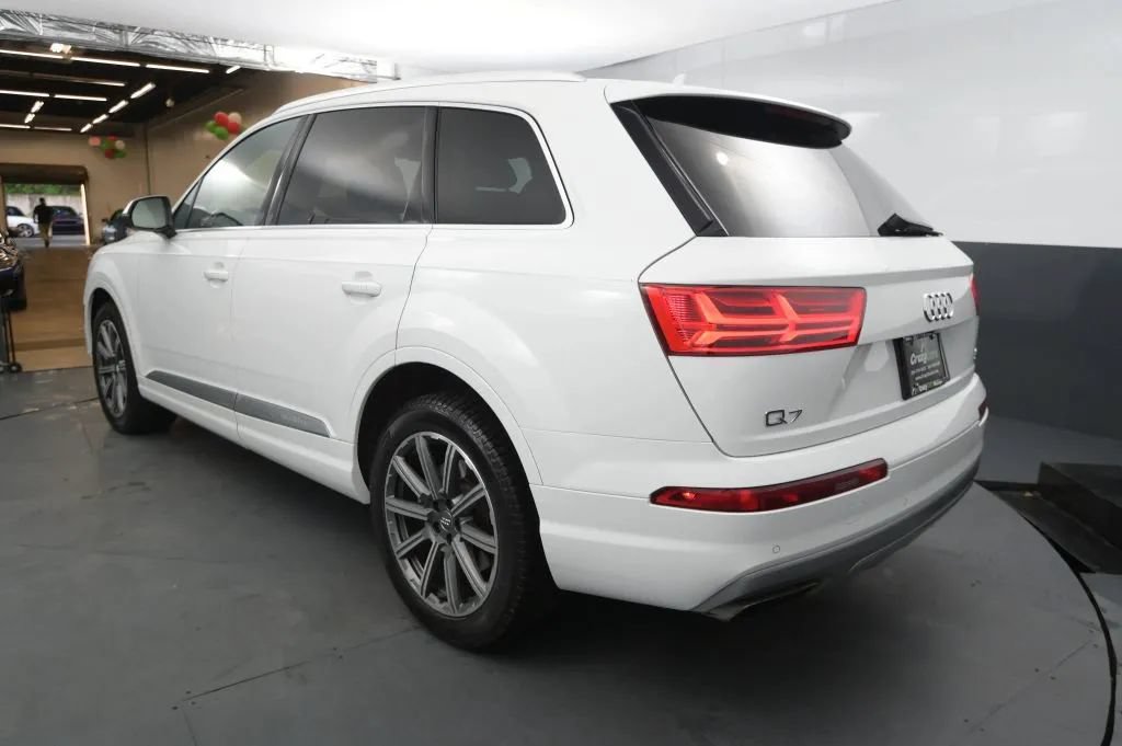 Used 2018 Audi Q7 3.0T Premium Plus w/ Premium Plus Package AWD/4WD image 3