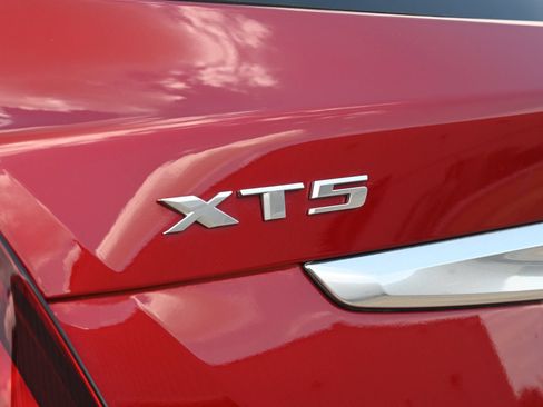 Certified 2025 Cadillac XT5 Luxury FWD image 22