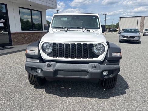 Used 2024 Jeep Wrangler Unlimited Sport AWD/4WD image 11