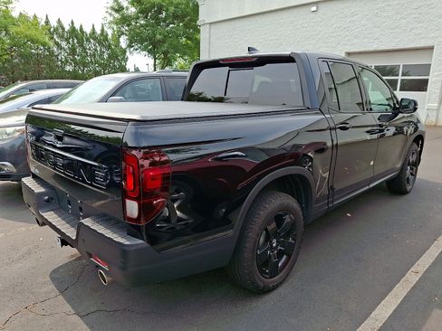 Used 2025 Honda Ridgeline Black Edition image 5