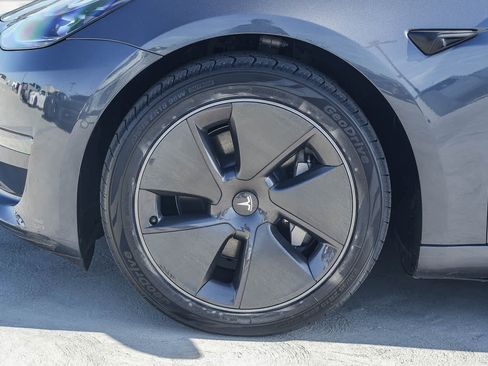 Used 2022 Tesla Model 3 Long Range AWD/4WD image 11