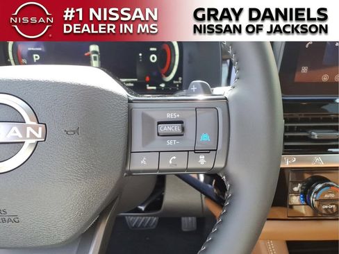 New 2026 Nissan Pathfinder Platinum FWD image 15
