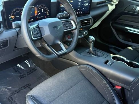 Used 2024 Ford Mustang Convertible RWD image 10