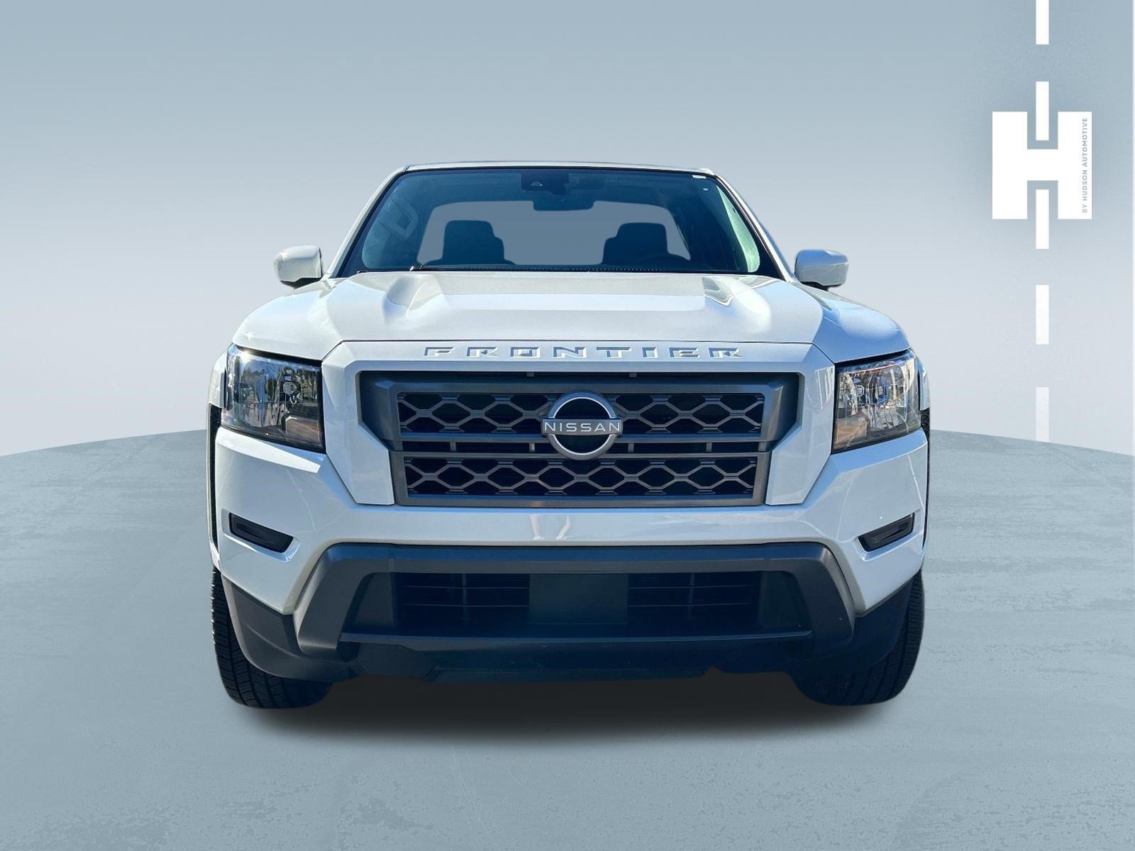 Used 2024 Nissan Frontier SV RWD image 2
