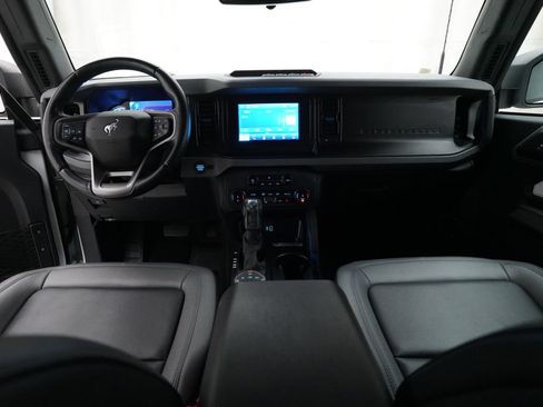 Used 2022 Ford Bronco Black Diamond AWD/4WD image 5