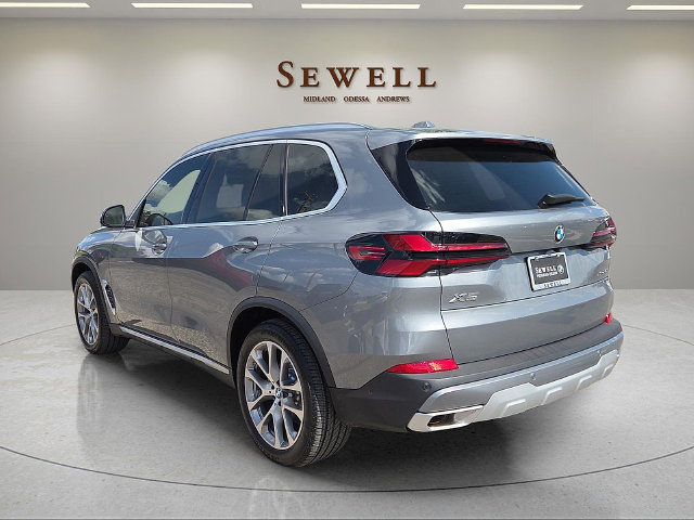 Used 2026 BMW X5 xDrive40i w/ Premium Package AWD/4WD image 3