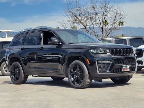 New 2026 Jeep Grand Cherokee Limited w/ Limited Altitude Package image 26
