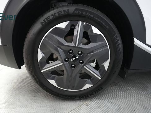 Used 2025 Kia EV6 Light RWD image 22