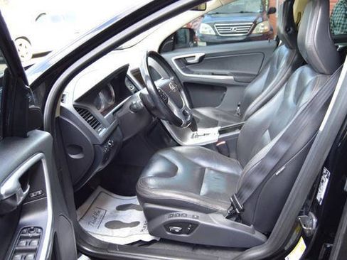 Used 2012 Volvo XC60 T6 AWD/4WD image 47