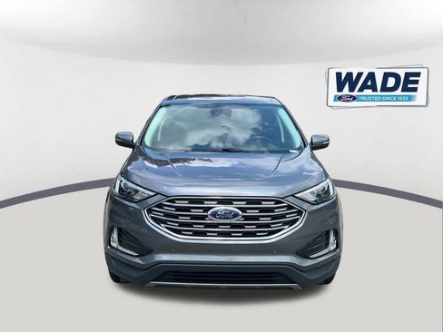 Used 2022 Ford Edge Titanium AWD/4WD image 2