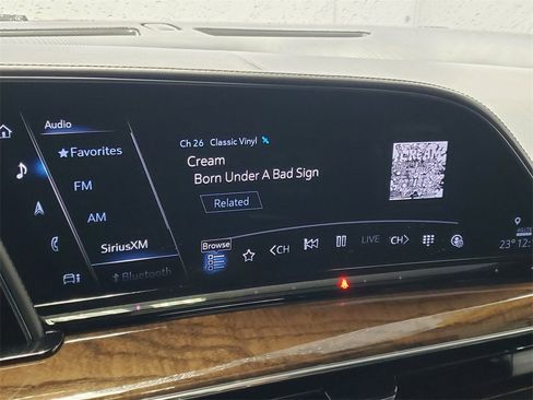 Used 2021 Cadillac Escalade Premium Luxury Platinum image 24