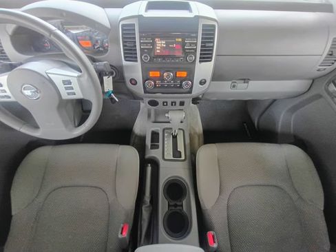 Used 2013 Nissan Frontier SV w/ SV Value Truck Pkg RWD image 32