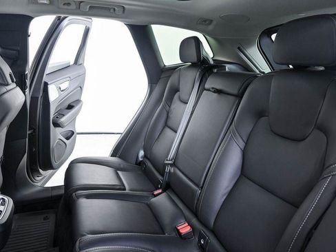 Used 2024 Volvo XC60 B5 Ultimate AWD/4WD image 23