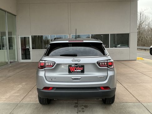 Used 2023 Jeep Compass Latitude image 20