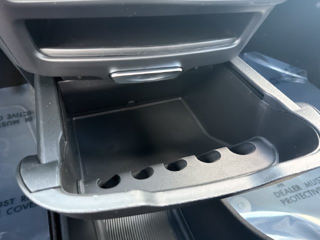 New 2027 Chrysler Pacifica Select FWD image 23
