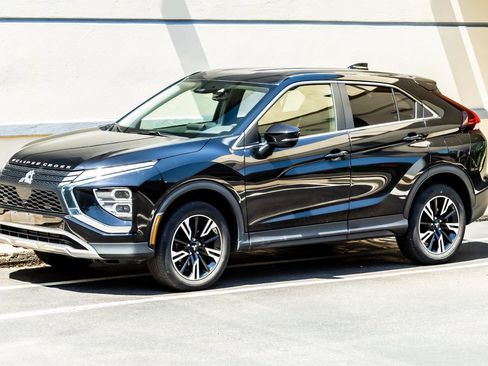 Used 2023 Mitsubishi Eclipse Cross AWD image 3