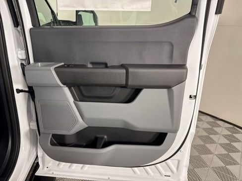New 2026 Ford F250 XL w/ XL Chrome Package image 25