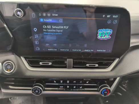 Used 2025 Chevrolet Equinox LT AWD/4WD image 8