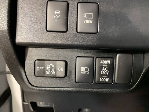 Used 2021 Toyota Tacoma TRD Sport w/ TRD Premium Sport Package image 18