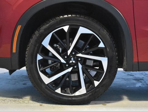 Used 2024 Mitsubishi Outlander SE image 24