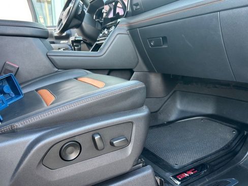 Used 2024 GMC Sierra 1500 AT4 w/ Technology Package image 25