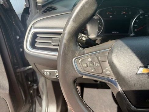 Used 2021 Chevrolet Equinox LT FWD image 17