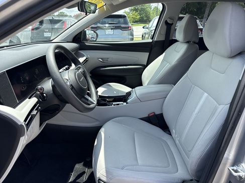 Used 2025 Hyundai Tucson SEL FWD image 11