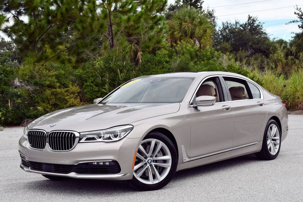 Used 2016 BMW 750i xDrive AWD/4WD image 24
