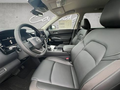 New 2026 Nissan Pathfinder SL FWD image 20