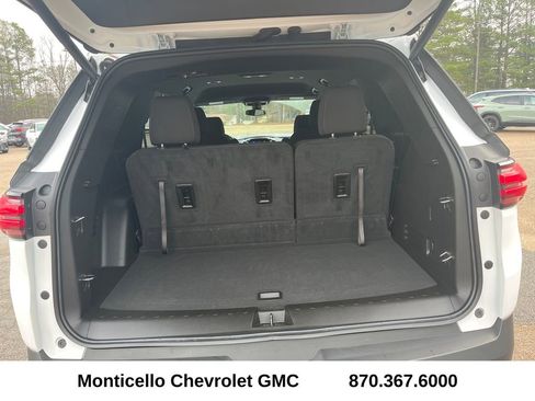Used 2023 Chevrolet Traverse LT image 26