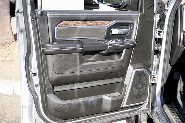 Used 2021 RAM 3500 Laramie AWD/4WD image 35