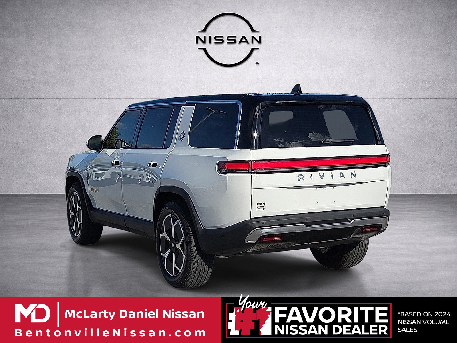Used 2024 Rivian R1S Adventure Quad AWD/4WD image 4