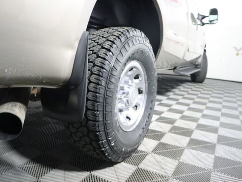 Used 2002 Ford F250 XLT AWD/4WD image 8