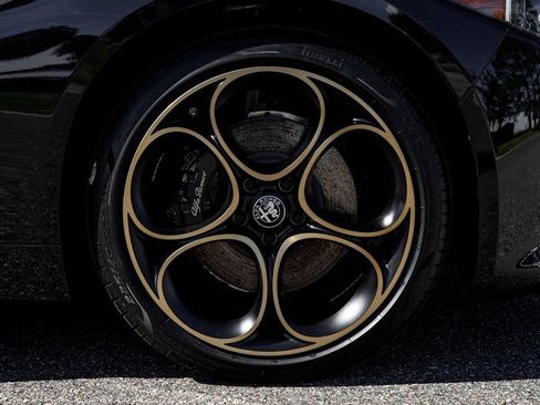 New 2025 Alfa Romeo Giulia AWD w/ Driving Assist Package image 12