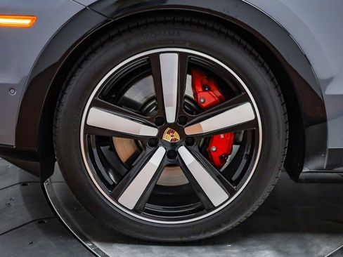 Used 2026 Porsche Cayenne GTS image 10