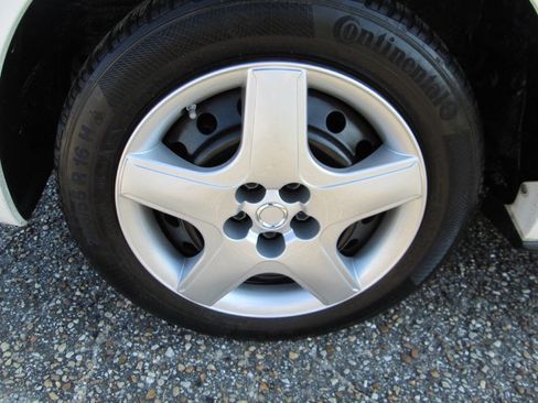 Used 2009 Pontiac Vibe image 19