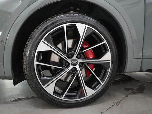 Used 2022 Audi SQ5 Prestige w/ Prestige Package AWD/4WD image 32