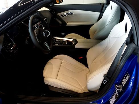 New 2026 BMW Z4 sDrive30i w/ Premium Package RWD image 9