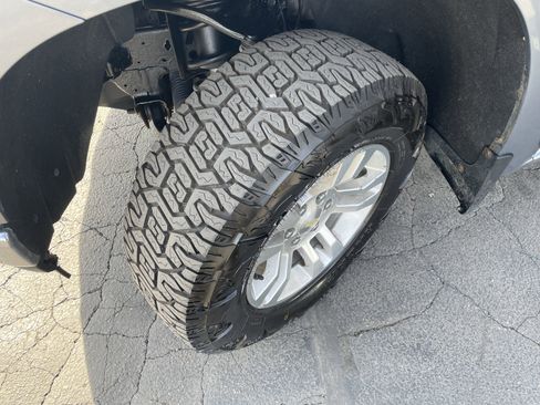 Used 2020 Chevrolet Silverado 1500 LT w/ All-Star Edition image 11