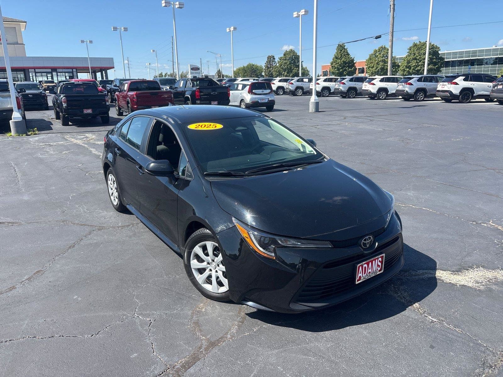 Used 2025 Toyota Corolla LE FWD image 3
